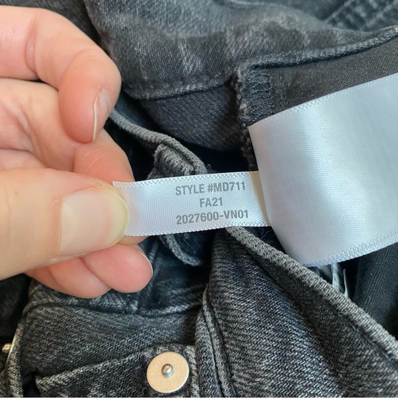 Madewell The Perfect Vintage Jean in Lunar Wash - Picture 10 of 10